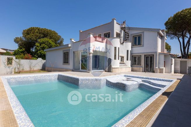 Villa in residenziale in Via Lagundo 8