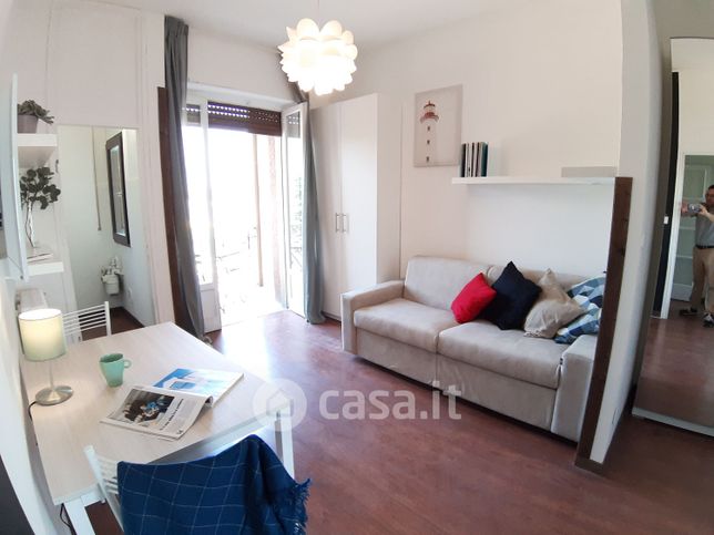 Appartamento in residenziale in Viale Carlo Espinasse 104