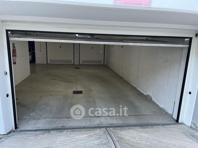Box/posto auto in residenziale in Via Camilla Pio