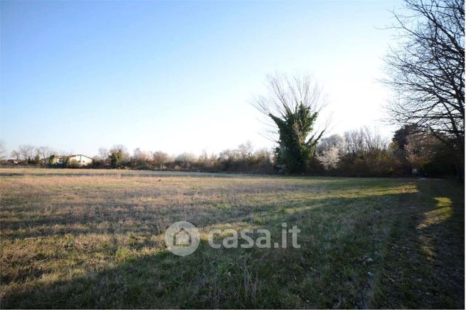 Terreno agricolo in commerciale in Via Trilussa