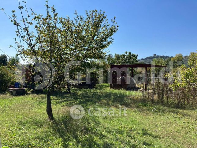 Terreno agricolo in commerciale in Via Prati Fioriti