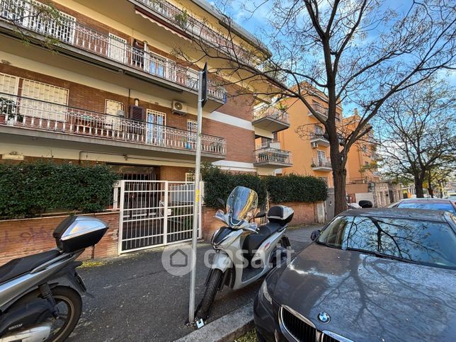 Appartamento in residenziale in Via Rocca di Papa 19