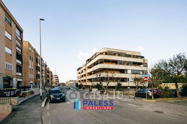 Appartamento in residenziale in Via Paolo Stoppa 38