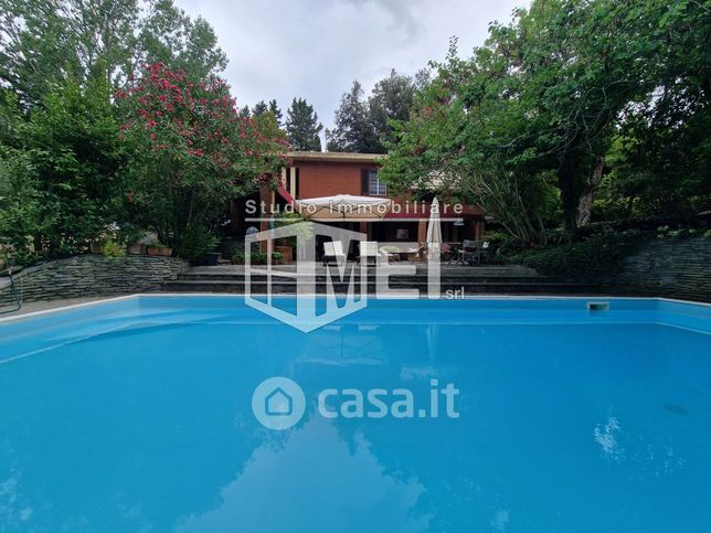 Villa in residenziale in Via Pian delle Tregge