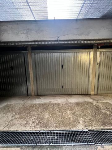 Garage/posto auto in residenziale in Via Caduti di Marcinelle 18