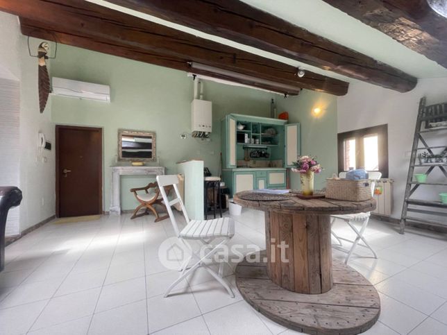 Appartamento in residenziale in Via Vegri