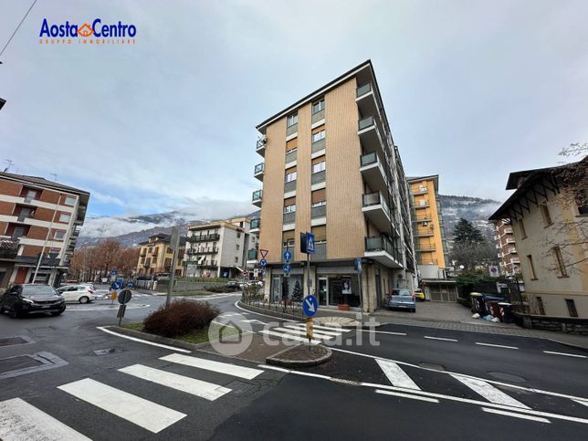 Box/posto auto in residenziale in Corso Saint-Martin-de-Corléans