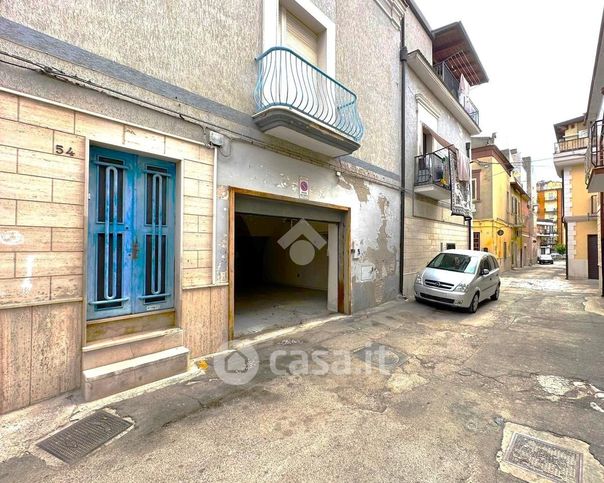 Box/posto auto in residenziale in Via Palestro 56