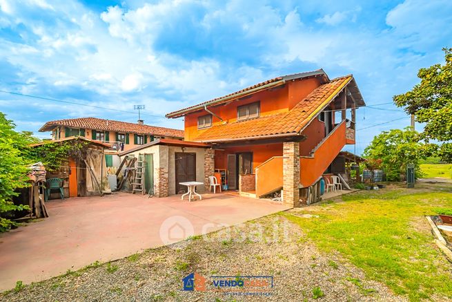 Casa indipendente in residenziale in Regione Rauta dei Re 3