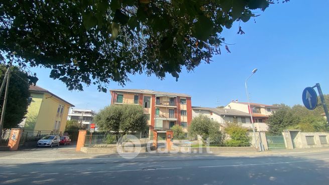Appartamento in residenziale in Viale dei Tigli 40