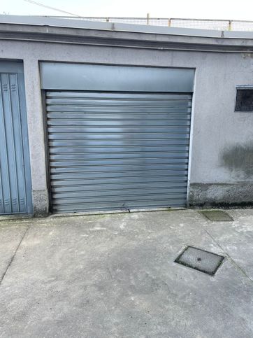 Garage/posto auto in residenziale in Viale delle Rimembranze di Greco 10