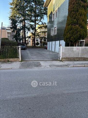 Box/posto auto in residenziale in Via Pasqualigo