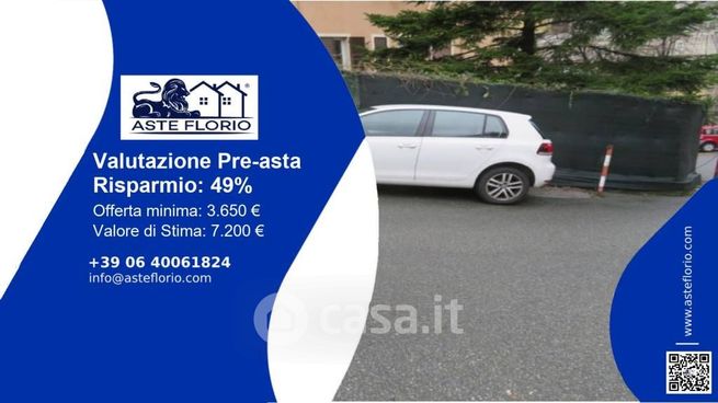 Box/posto auto in residenziale in Via Tarcisio Donati