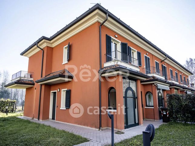 Villa in residenziale in Via Gino Spondi