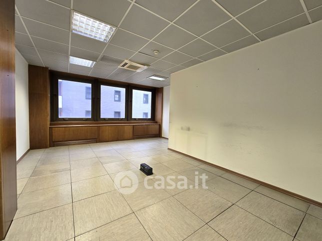 Ufficio in commerciale in Via Guglielmo Oberdan 2