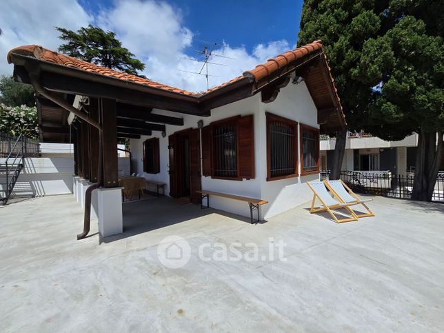 Casa indipendente in residenziale in Via Marinuzzi 5