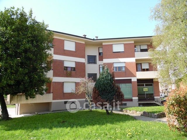 Appartamento in residenziale in Via Circonvallazione 10