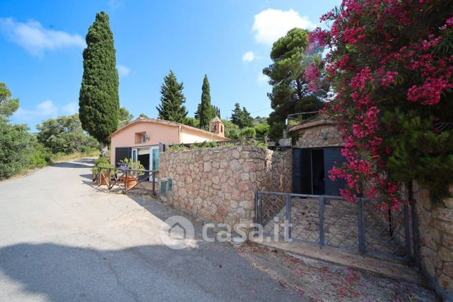 Casa indipendente in residenziale in