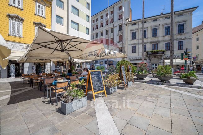 Attivitã /licenza (con o senza mura) in commerciale in Piazza Carlo Goldoni 2