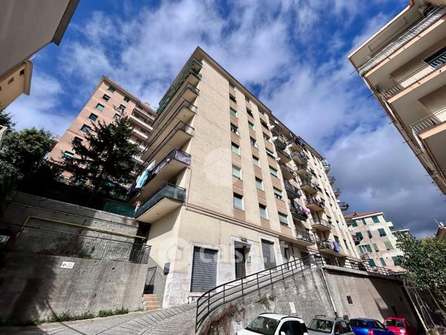 Appartamento in residenziale in Via Giovanni Arrivabene