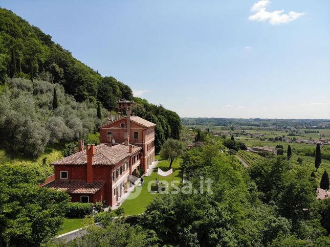 Villa in residenziale in Via roma 5