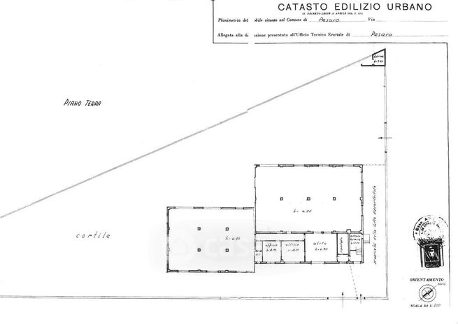 Capannone in commerciale in 