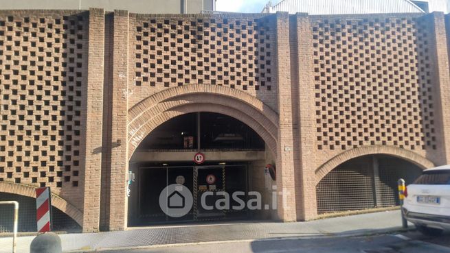 Box/posto auto in residenziale in Borgo Salnitrara