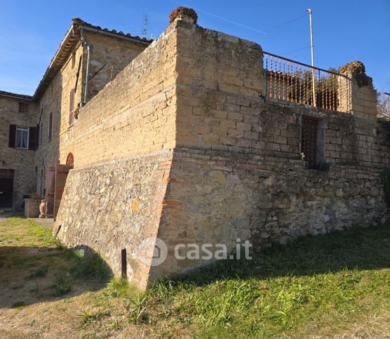 Rustico/casale in residenziale in colleumberto
