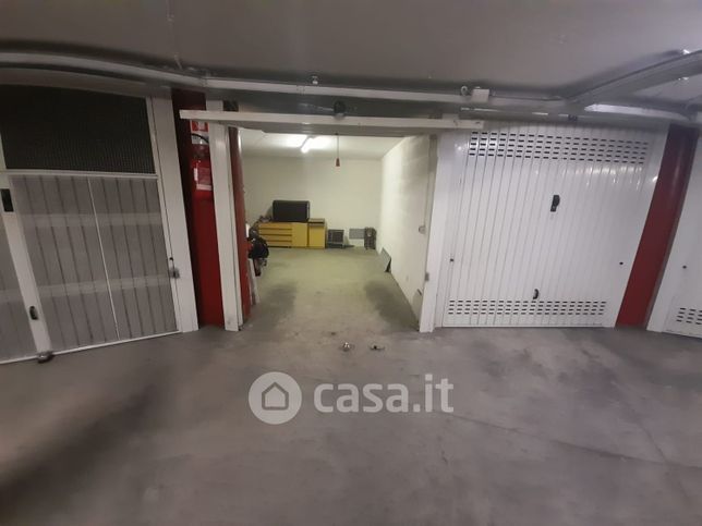 Garage/posto auto in residenziale in Via Pietro de Cristofaro