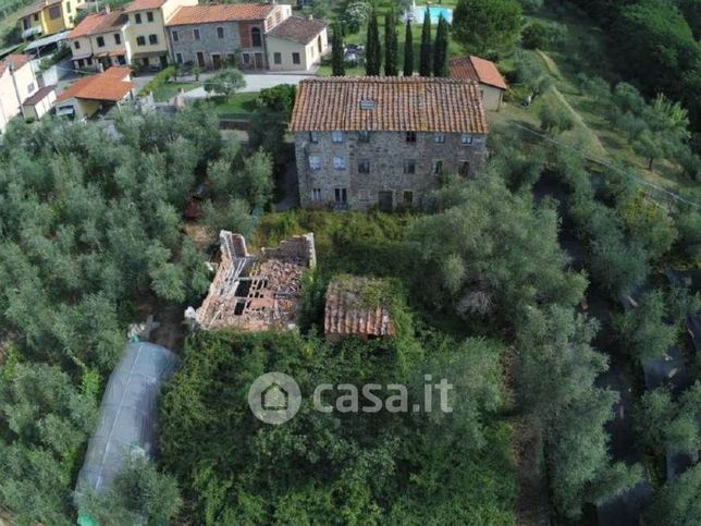 Rustico/casale in residenziale in Via Valgiano 55