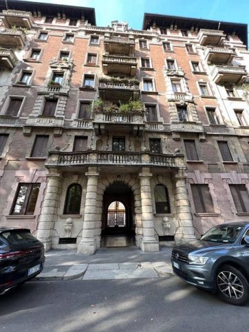 Appartamento in residenziale in Piazza Giuseppe Grandi 4