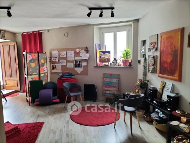 Ufficio in commerciale in Via G. Mazzini 48