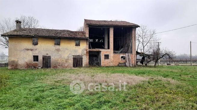 Rustico/casale in residenziale in Via Commenda