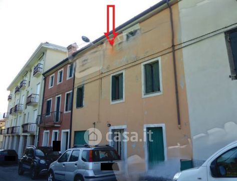 Villetta a schiera in residenziale in Via Porcia 17