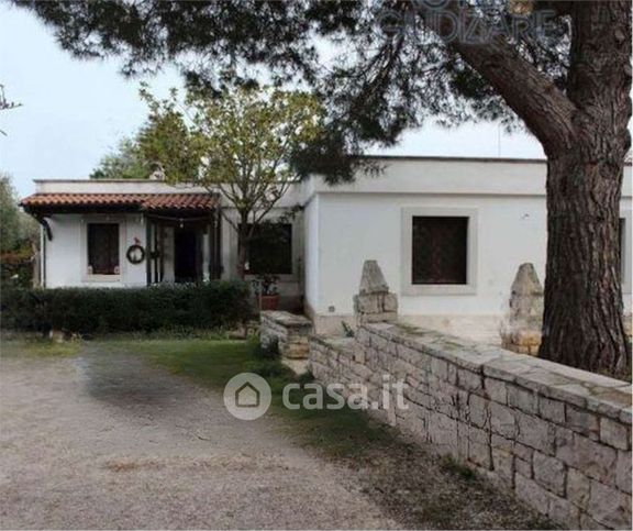 Villa in residenziale in Contrada Turi 57
