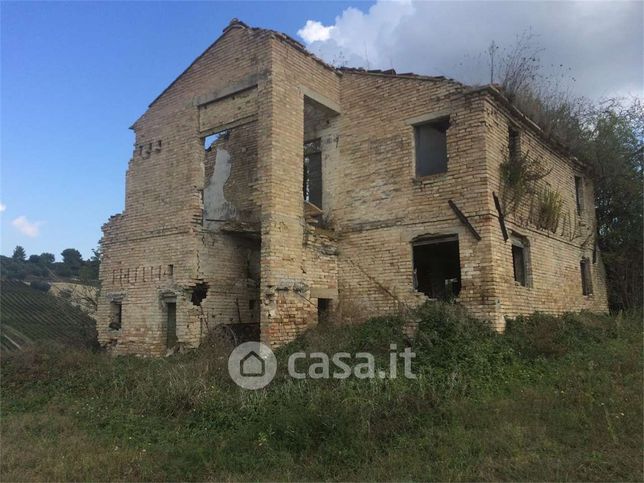 Terreno agricolo in commerciale in Piazza Giacomo Matteotti