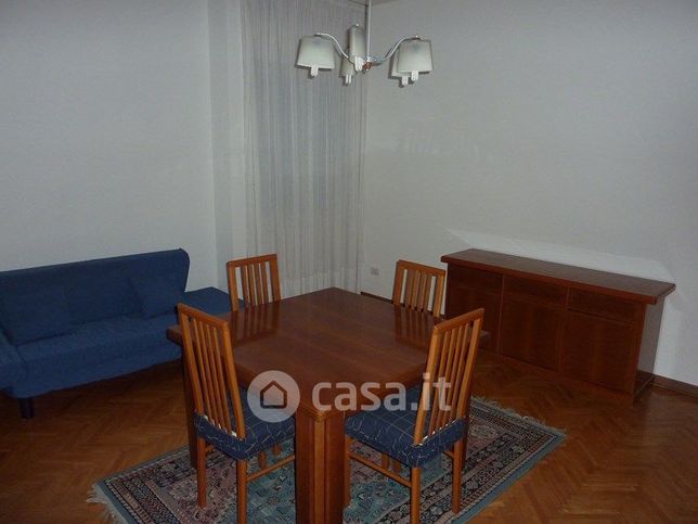 Appartamento in residenziale in Viale dei Cacciatori