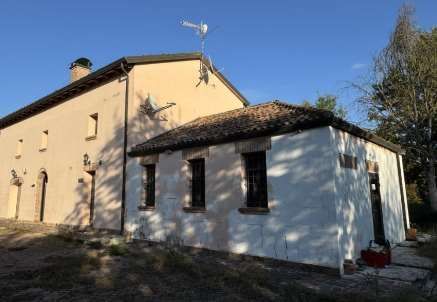 Rustico/casale in residenziale in Via Rocca