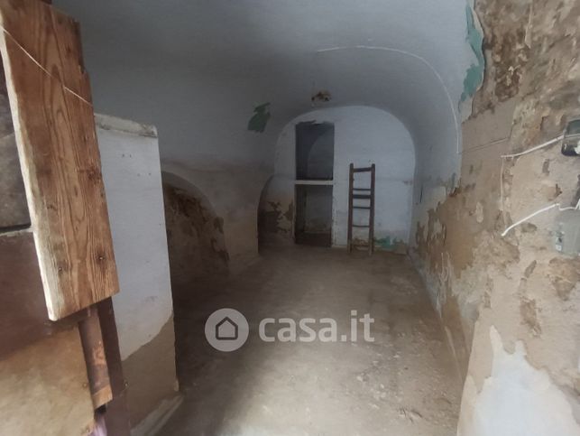 Casa indipendente in residenziale in Via Porta Reale 5