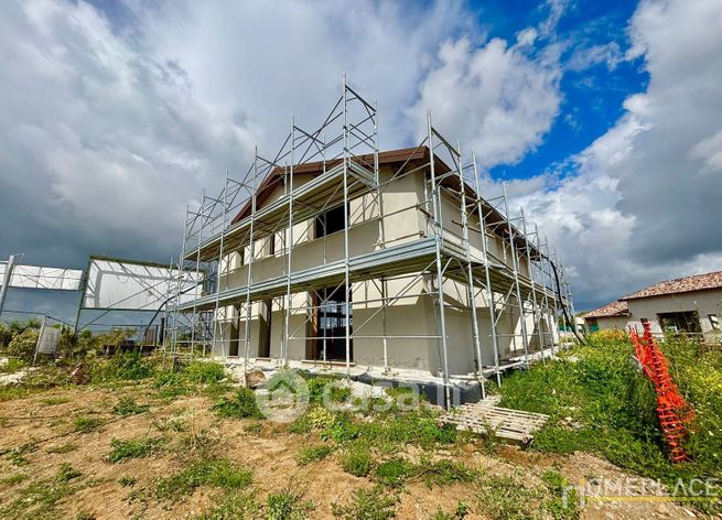 Casa indipendente in residenziale in Via Perazzeta