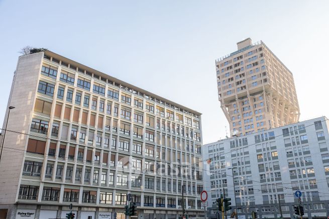 Ufficio in commerciale in 