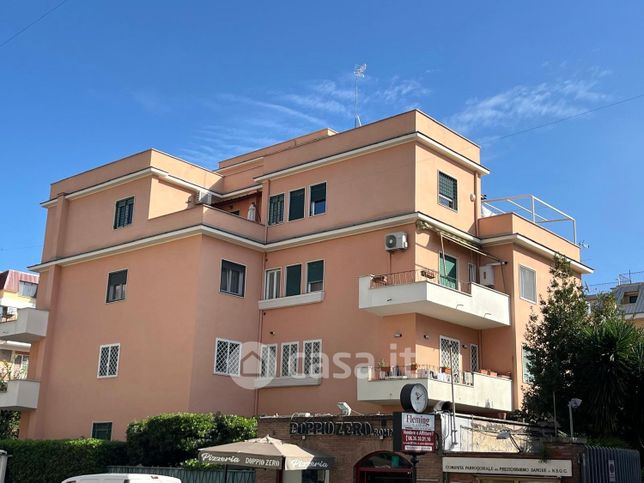 Appartamento in residenziale in Via Flaminia 740