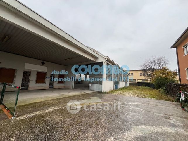 Capannone in commerciale in Via Silvio Pellico 3
