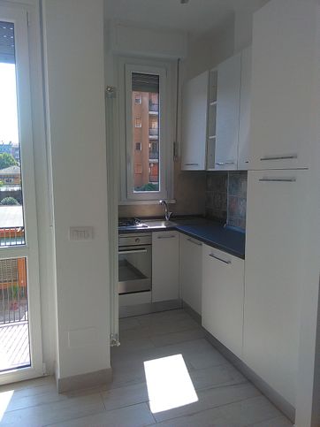 Appartamento in residenziale in Via Lorenteggio 141