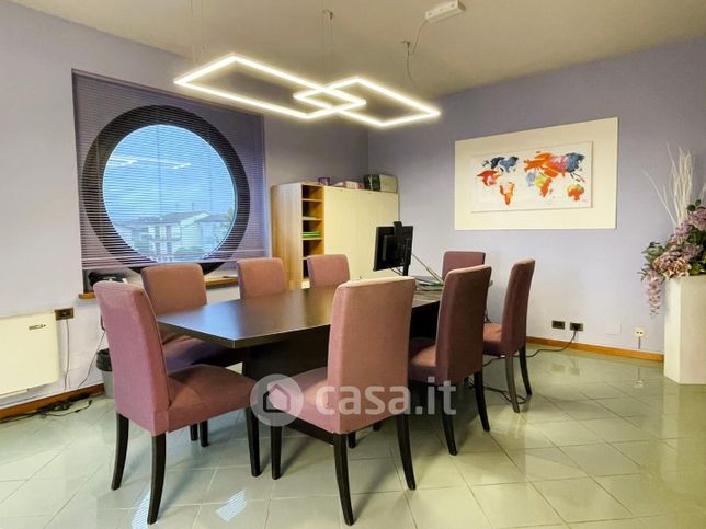 Ufficio in commerciale in Largo Don Pino Puglisi