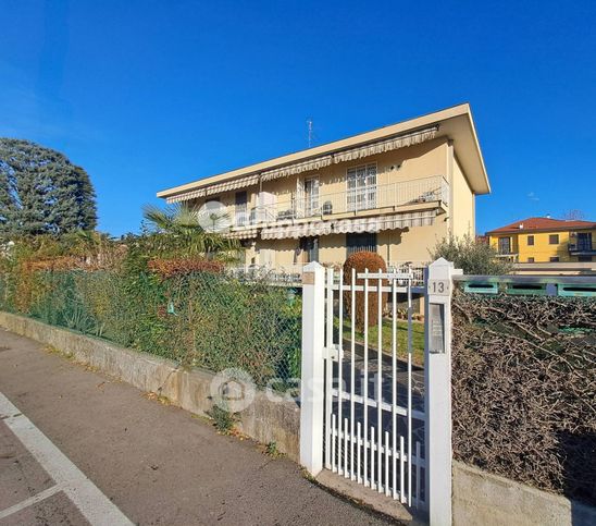 Appartamento in residenziale in Via Monte Bianco 13