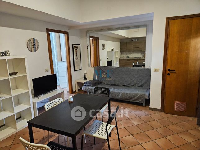Appartamento in residenziale in Via Conte Suardi 25