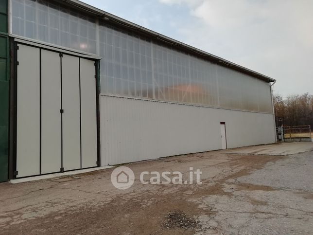 Capannone in commerciale in Via Gaggio 30