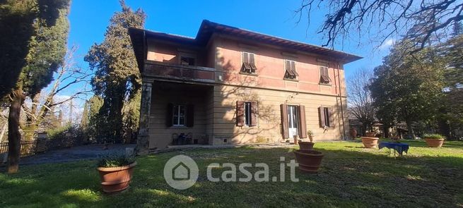 Villa in residenziale in Via Bolognese