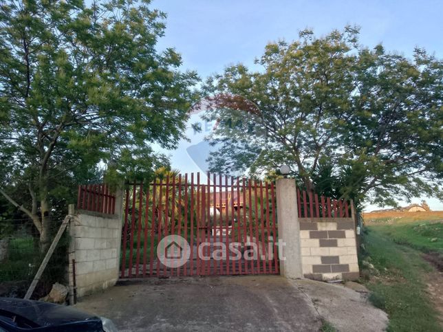 Terreno agricolo in commerciale in Via Gaetano Costa